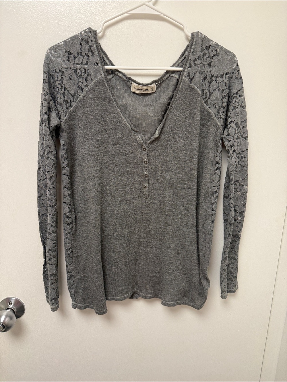 Abercrombie & Fitch Gray Lace-Sleeve Henley Long Sleeve Top